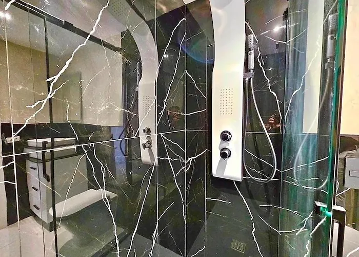 Apartment Jade Exclusives In Americas