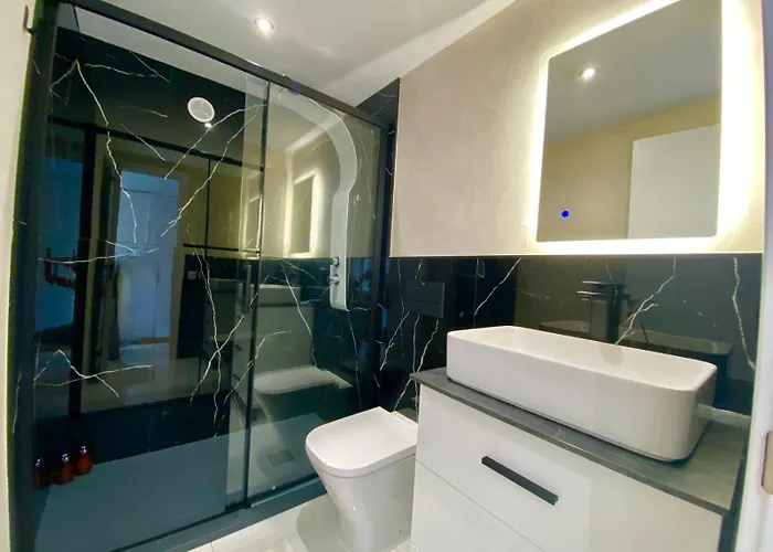 Jade Exclusives In Americas * Playa de las Américas